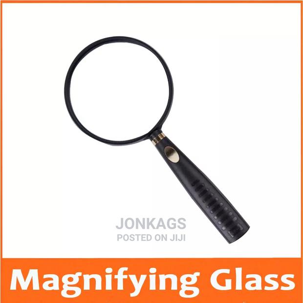 Hand Magnifying Lens 110mm 2/13× - thumbnail 2
