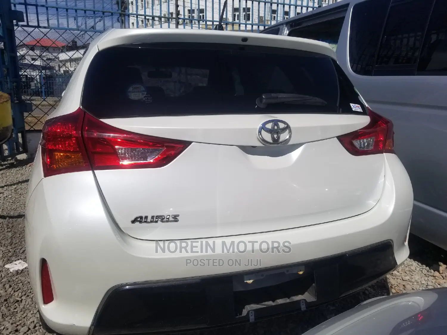 Toyota Auris 2015 Pearl