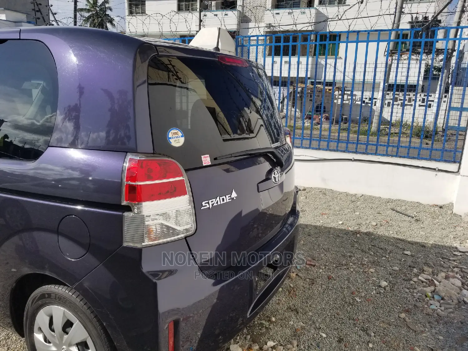 Toyota Spade 2015 Purple