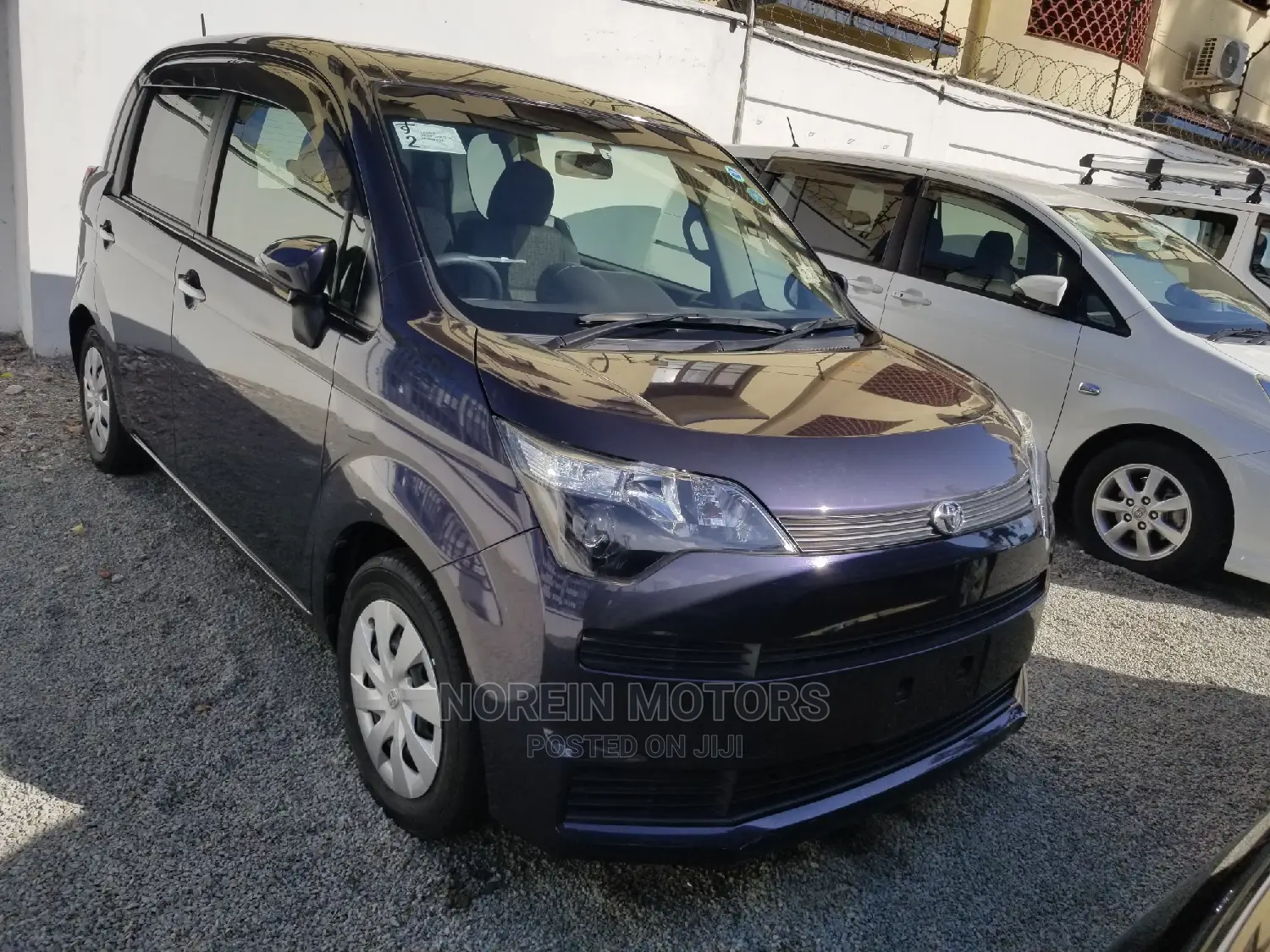 Toyota Spade 2015 Purple