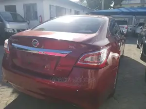 Nissan Teana 2015 Red