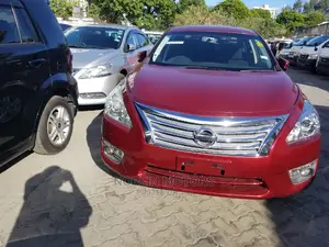 Nissan Teana 2015 Red
