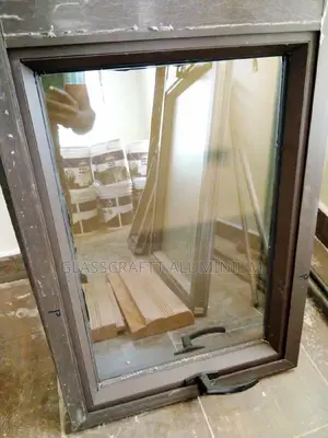 Hanging Windows/Projected Windows