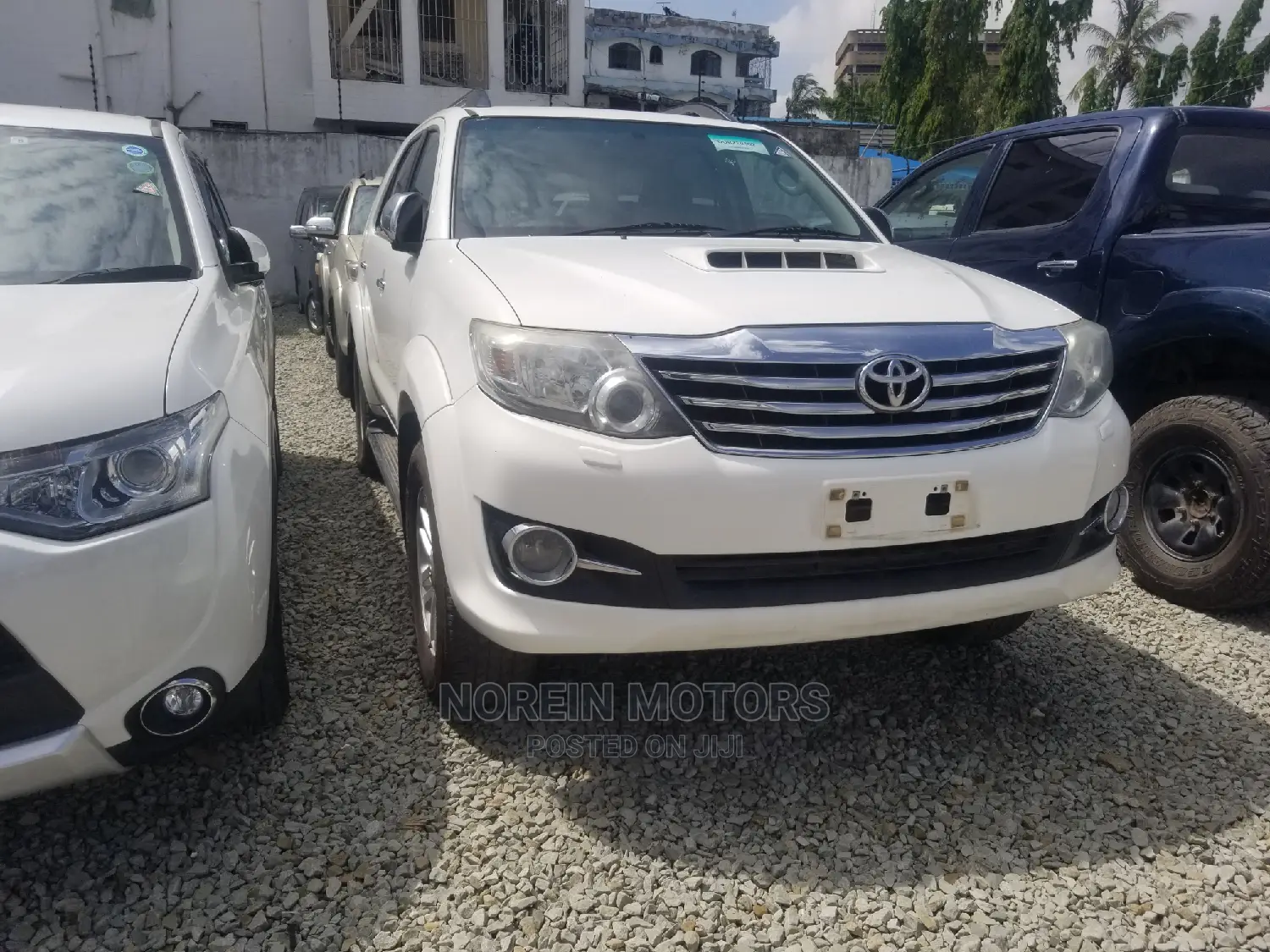 Toyota Fortuner 2014 Off White