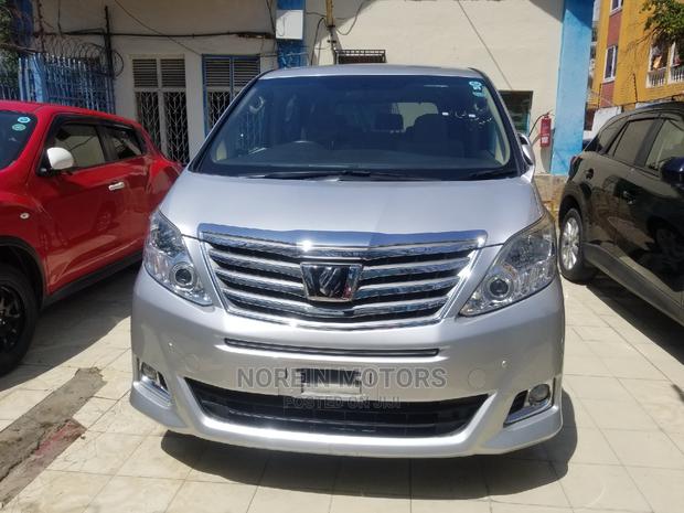 Toyota Alphard 2014 Silver - thumbnail 2