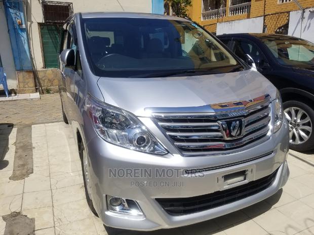 Toyota Alphard 2014 Silver - thumbnail 4