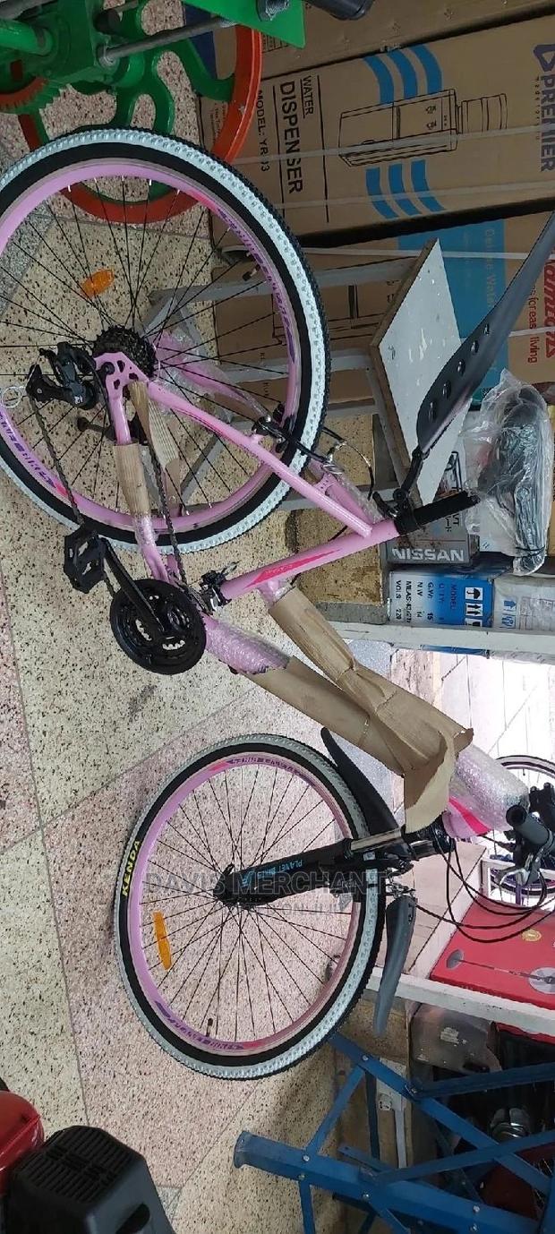 Ladies Size 26 Sports Bike With Gear and Front Shocks