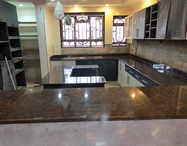 Brown Granite - thumbnail 2