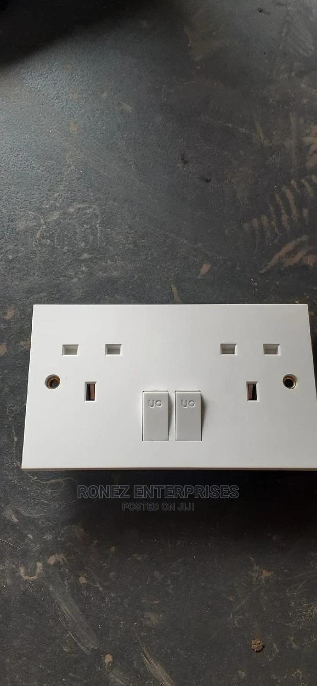 Twin Socket - main view