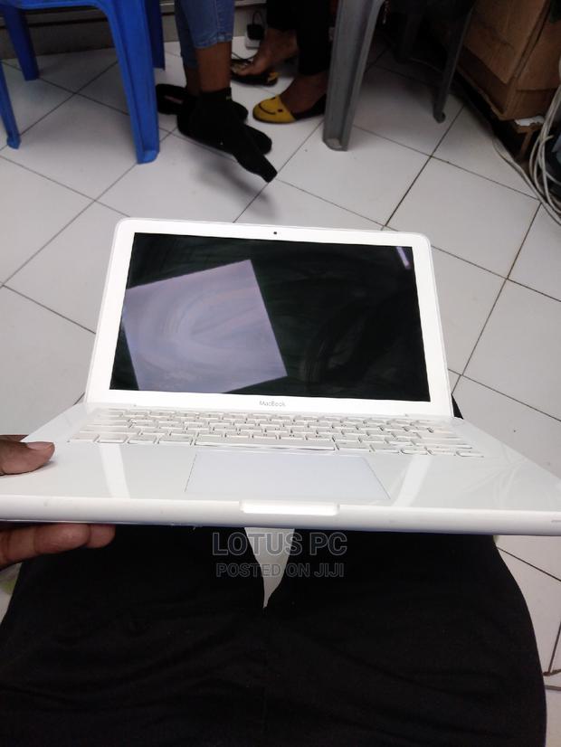 Laptop Apple MacBook Pro 2010 4GB Intel Core 2 Duo HDD 320GB - main view