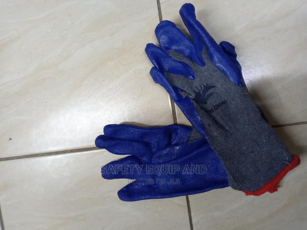 Latex Gloves/Diamond Gloves