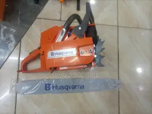 Husqvarna 272. Chainsaw