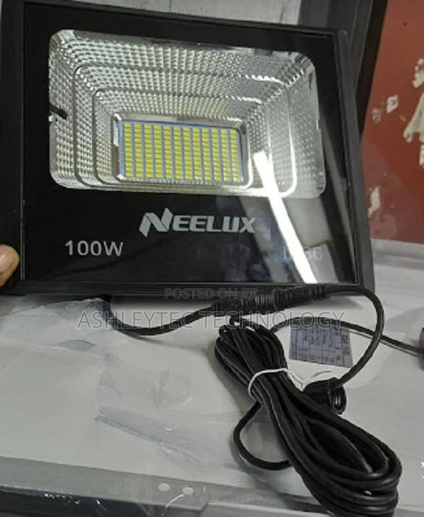 100 Watts Solar Flood Light With Sensor