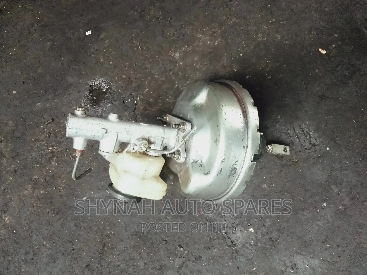 Brake Master Cylinder and Booster Toyota Hilux