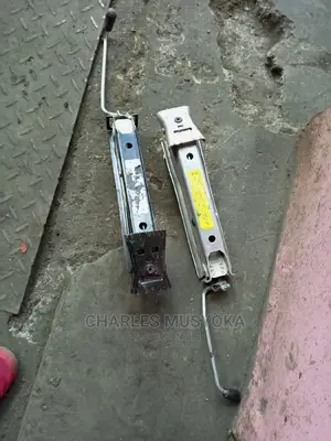 Lifting Jecks for All Cars