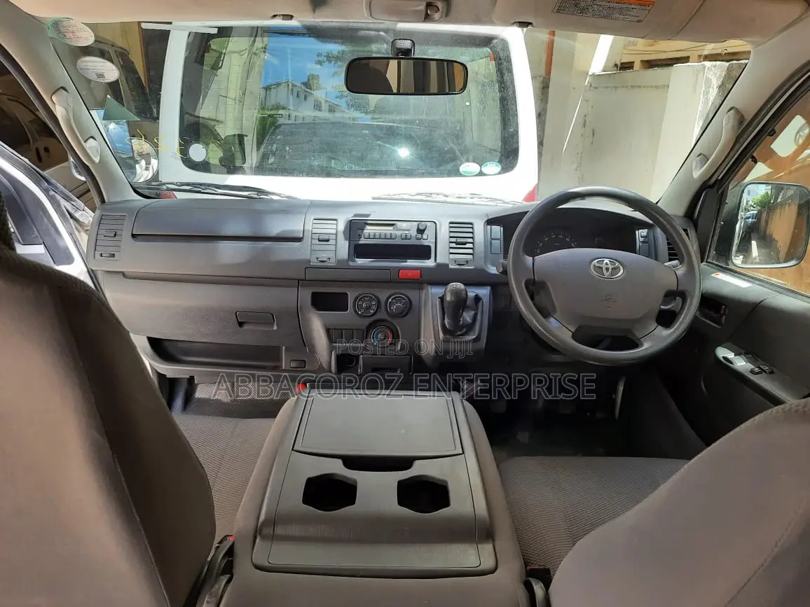 Hiace 7L Manual DIESEL