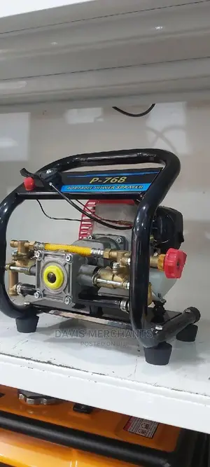 Portable Farm and Animal Sprayer Petrol Propelled Machine