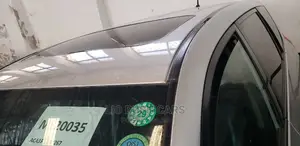 Toyota Vanguard 2011 Silver