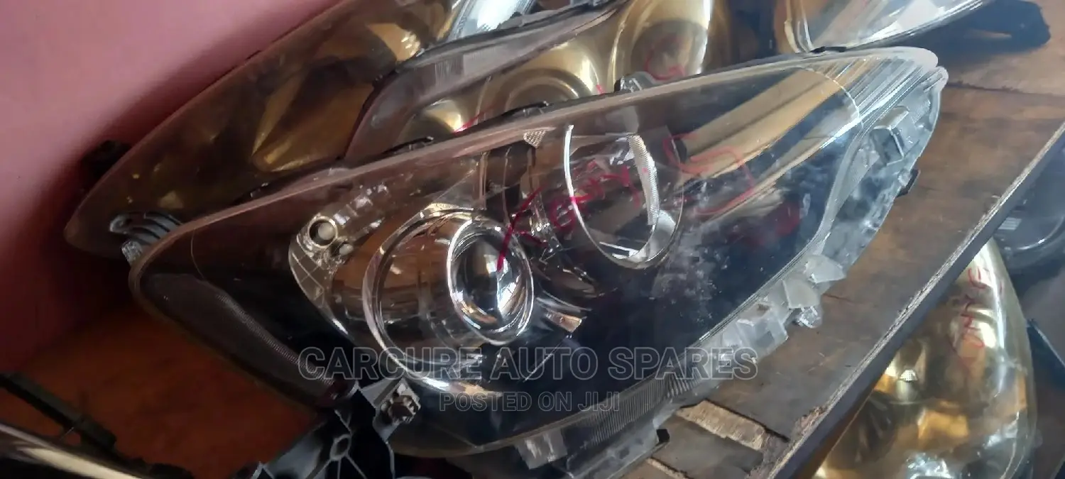 Toyota Aqua Headlights, Xenon