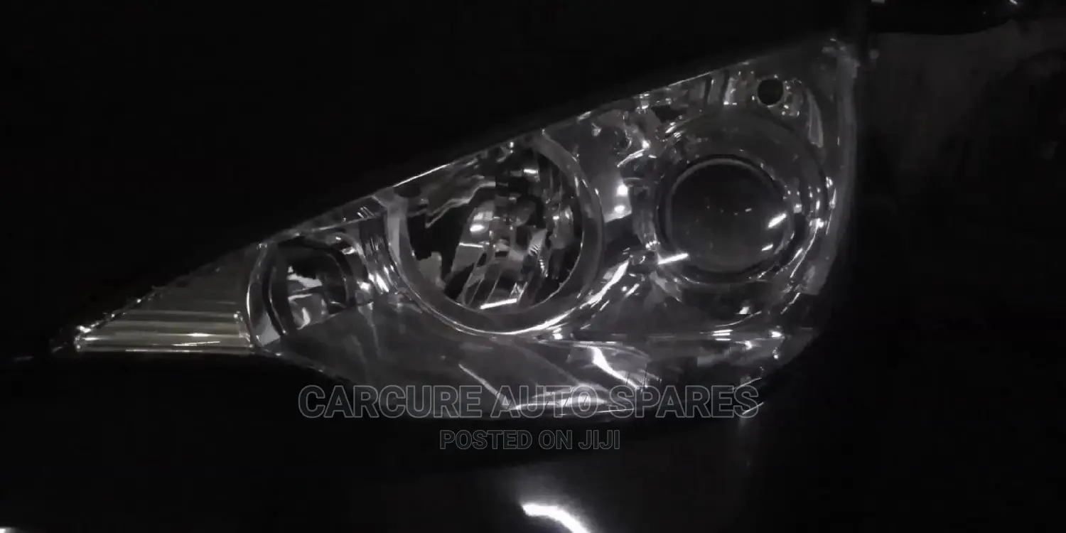 Toyota Aqua Headlights, Xenon
