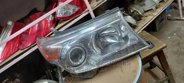 Toyota Landcruiser V8 200 Series Headlights.