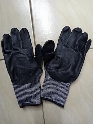 Gorilla Gloves With Power Grip - thumbnail 2