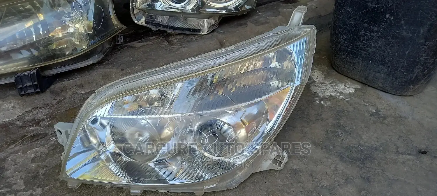 Toyota Rush Headlights. Xenon