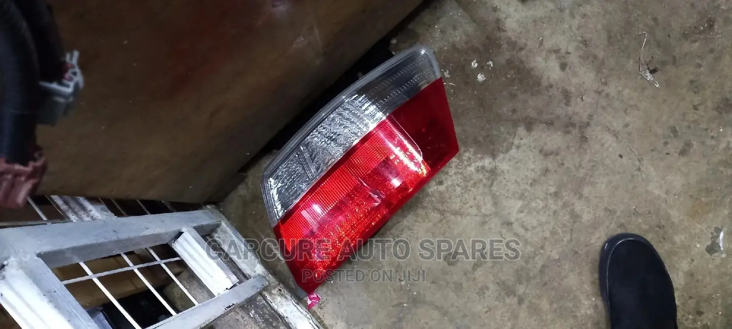 Toyota Premio 260 Tail Lights