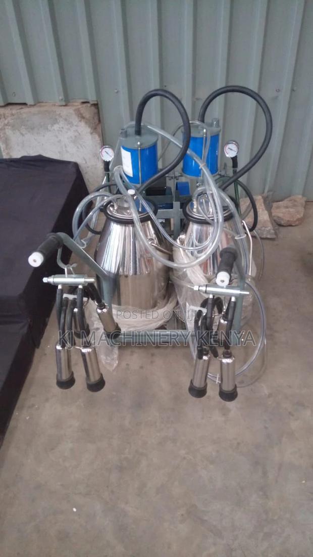 Aico Double Barrel Milking Machine - main view