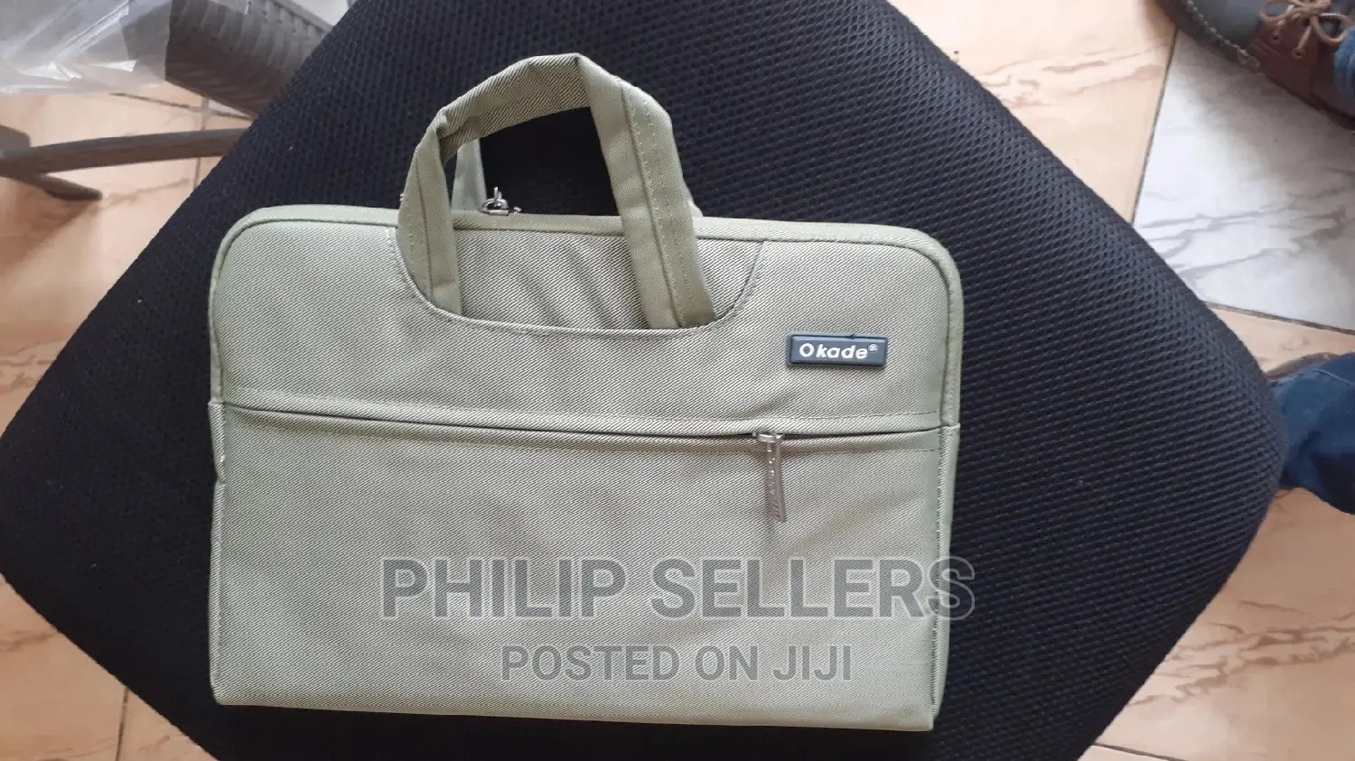 High Quality Water Resistant Nylon Laptop Case Carry Bag Pou