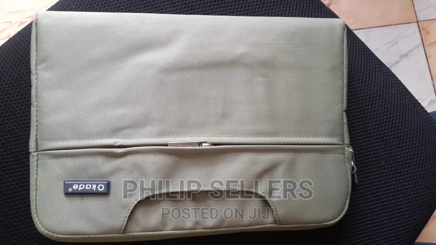 High Quality Water Resistant Nylon Laptop Case Carry Bag Pou