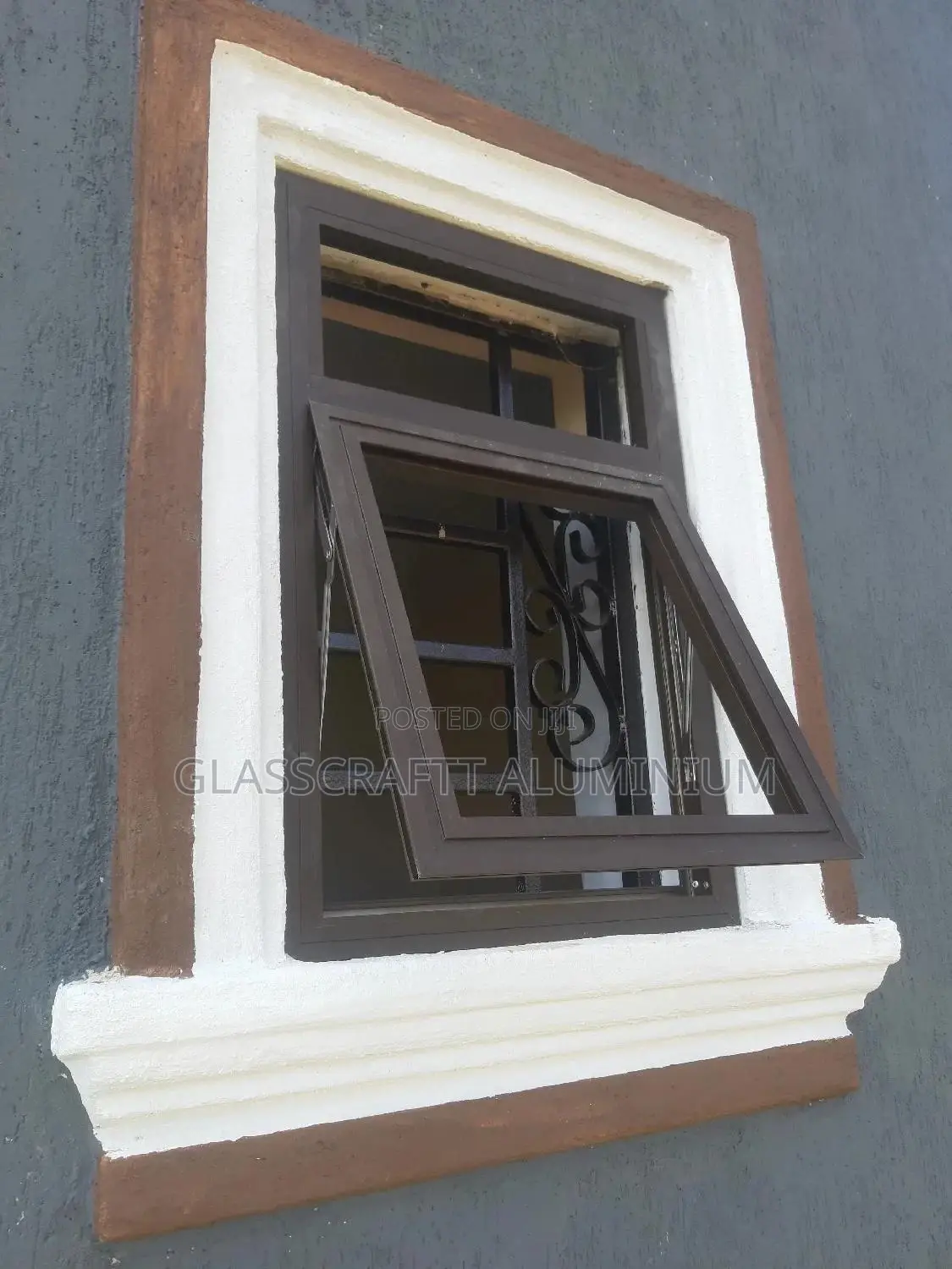 Aluminium Projecting Windows
