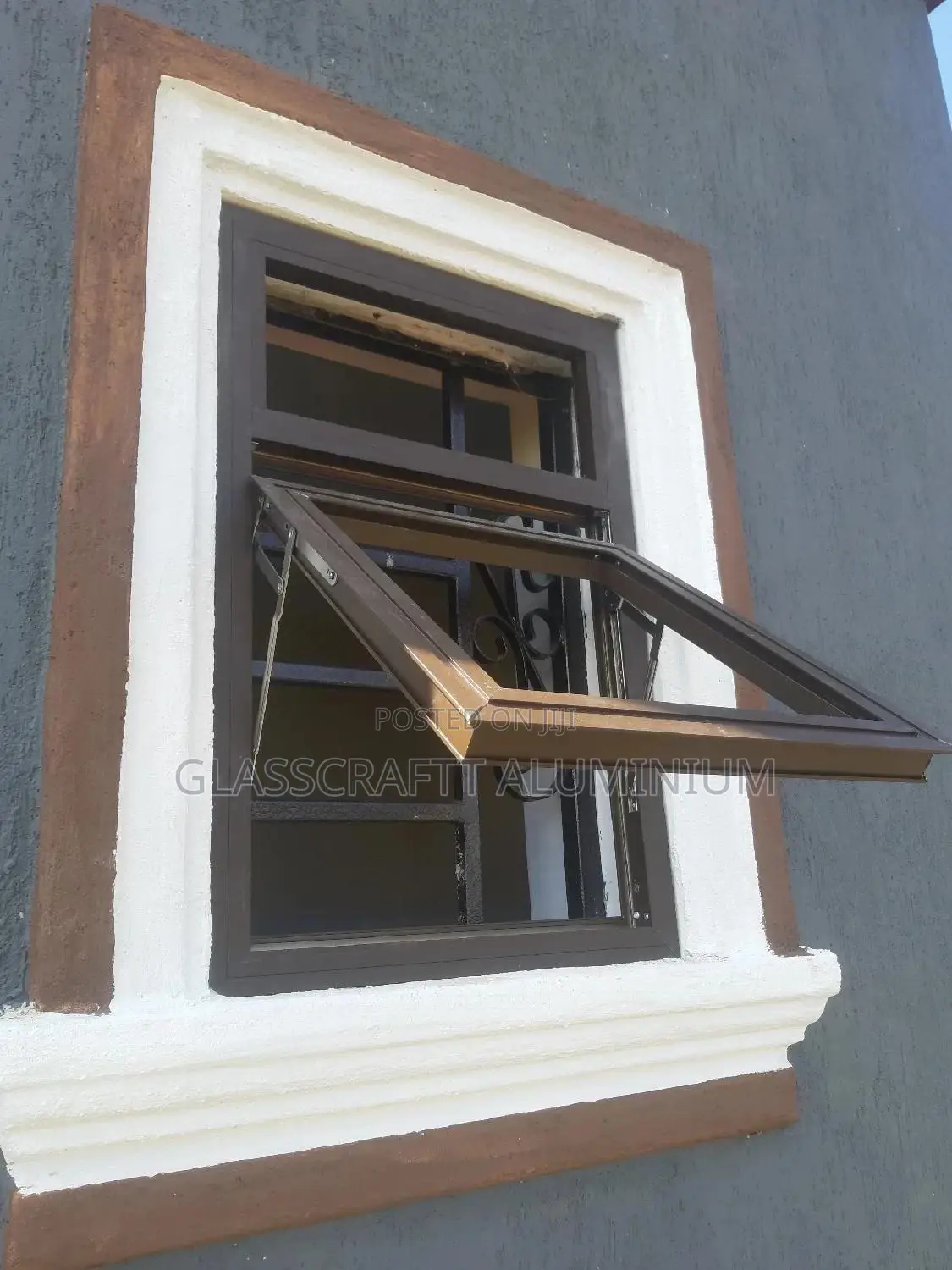 Aluminium Projecting Windows