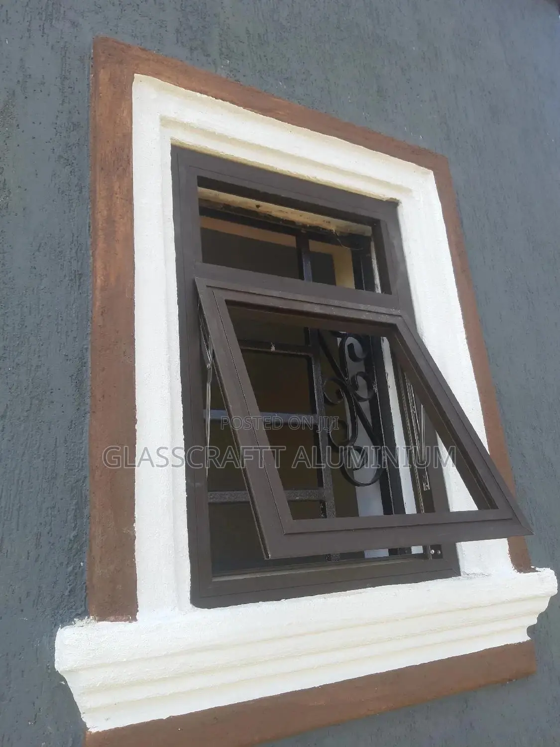 Aluminium Projecting Windows