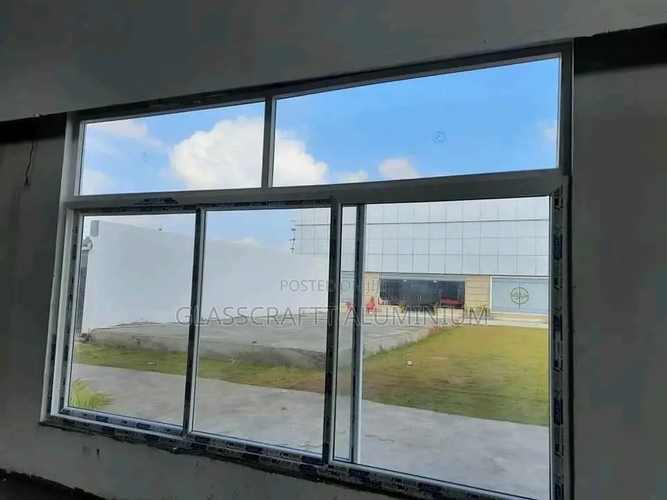 Sliding Windows With Clear Glass