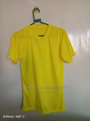 Plain Yellow Polyester Tshirts , Good Price