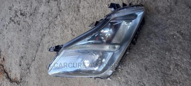 Toyota Crown 2010 Headlight