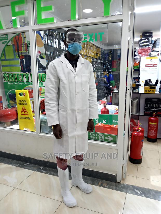 Laboratory White Coats Available/Quality