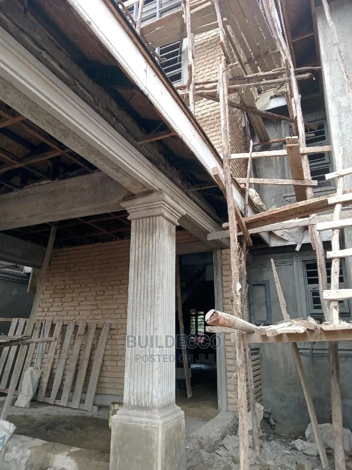 Moulding DesignCement Sand Exterior Decorations in Roysambu Building