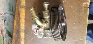 Mazda ZJ Power Steering Pump for Mazda Demio.