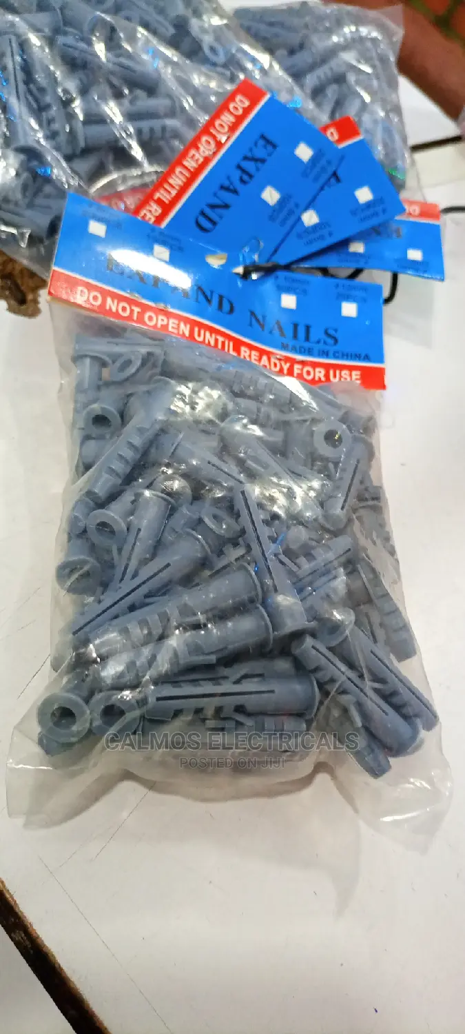 Expanding Nails Plugs