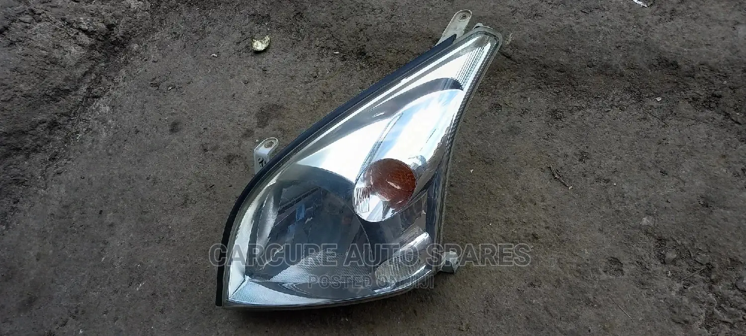 Toyota Prado 120 Headlight