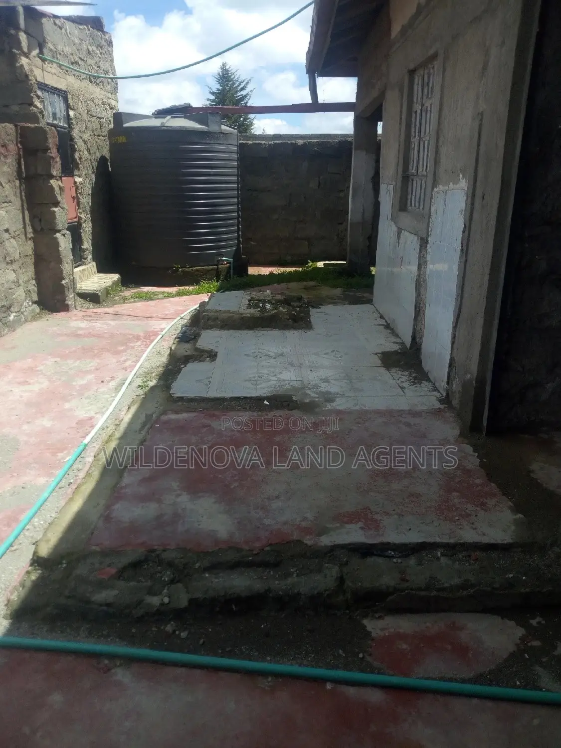 Plot With 4 Bedroom House at Maguru Kinangop
