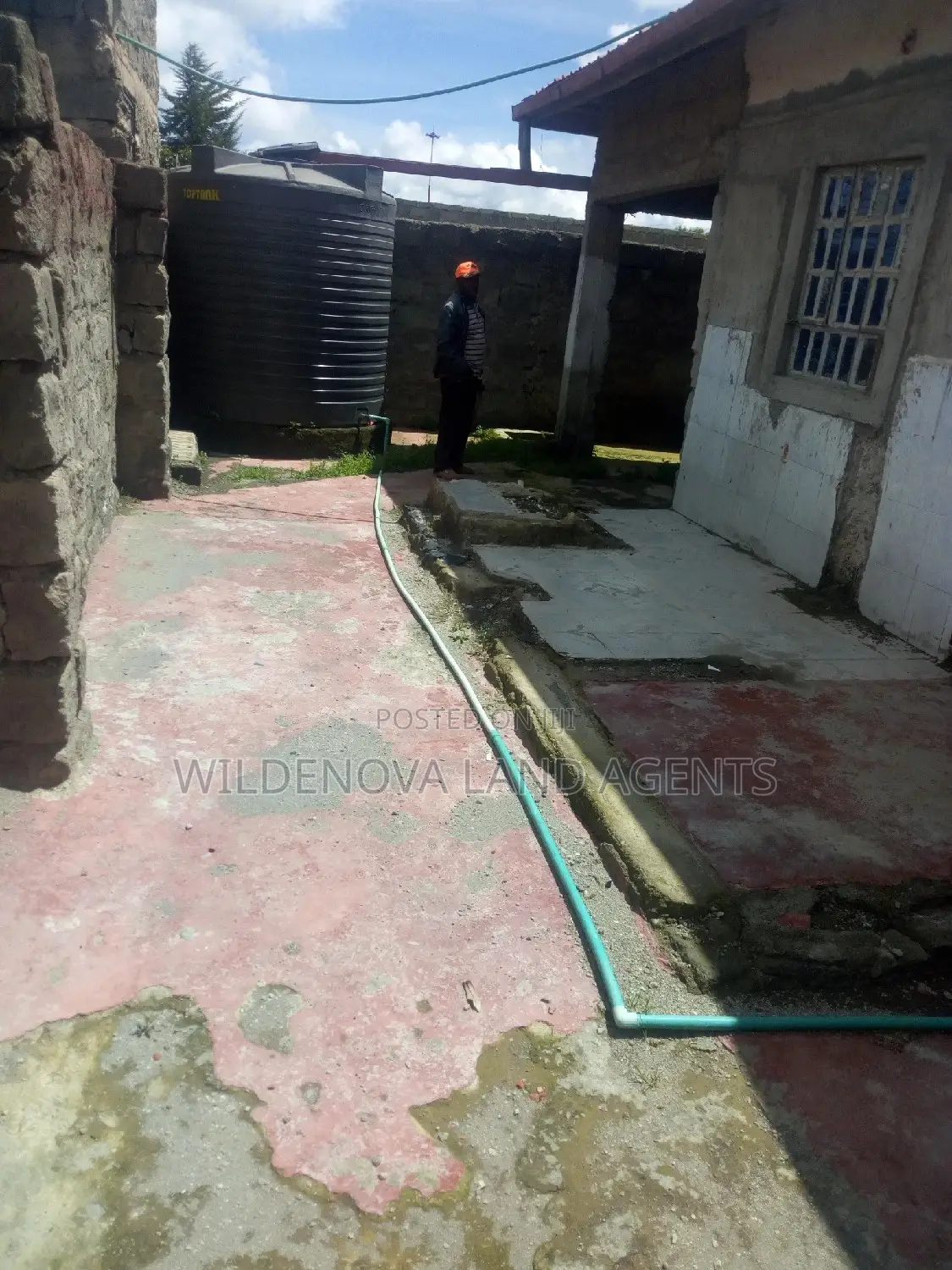 Plot With 4 Bedroom House at Maguru Kinangop