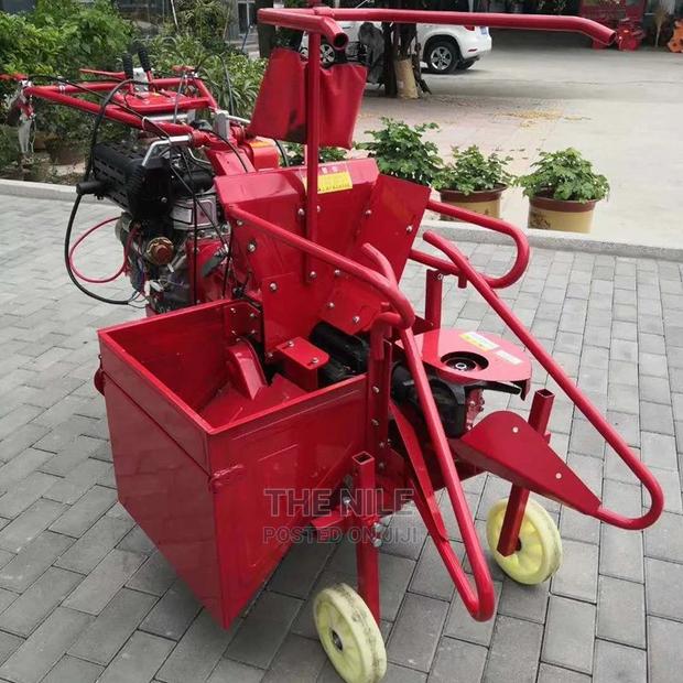 Corn Harvester - thumbnail 3