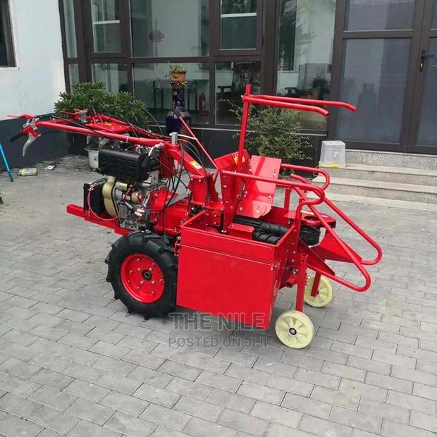 Corn Harvester - thumbnail 4