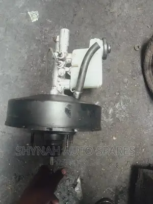 Brake Booster and Master Cylinder Toyota Townace