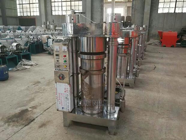 Hydraulic Oil Press - main view