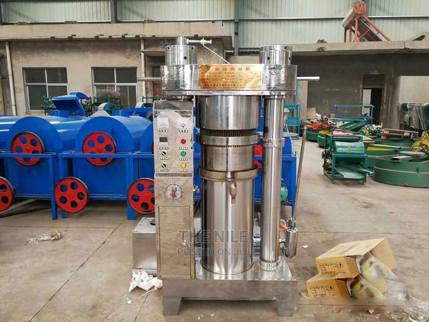 Hydraulic Oil Press - thumbnail 2