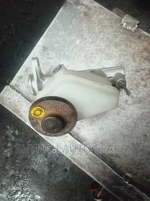 Brake Master Cylinder Toyota 100